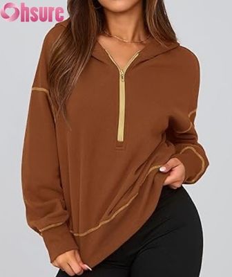 Pullover con capucha de media cremallera de mujer... una camiseta de lana de gran tamaño... un logotipo personalizado.