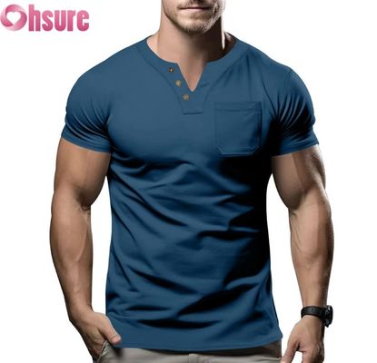 Nueva camiseta casual de verano para hombre 2025, cuello en V, ajuste entallado, manga corta, con serigrafía