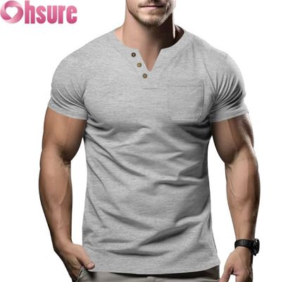 Nueva camiseta casual de verano para hombre 2025, cuello en V, ajuste entallado, manga corta, con serigrafía