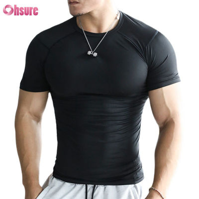 Vestidos deportivos para hombres Deportes de alta gama Seca rápida Corta de atletismo culturismo camiseta de poliéster camiseta de ejercicios para hombres camiseta de gimnasio para hombres