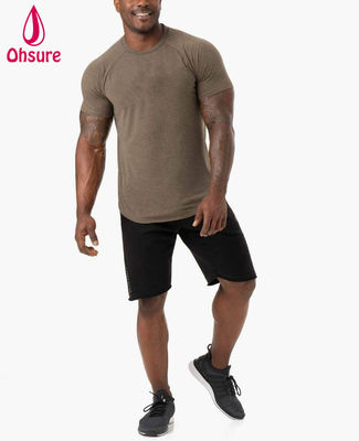 Comodidad ligera camiseta de hombres gimnasio de acondicionamiento físico ropa deportiva de tela de mezcla poli 2022 nueva moda sin costura estiramiento de algodón ropa de gimnasio